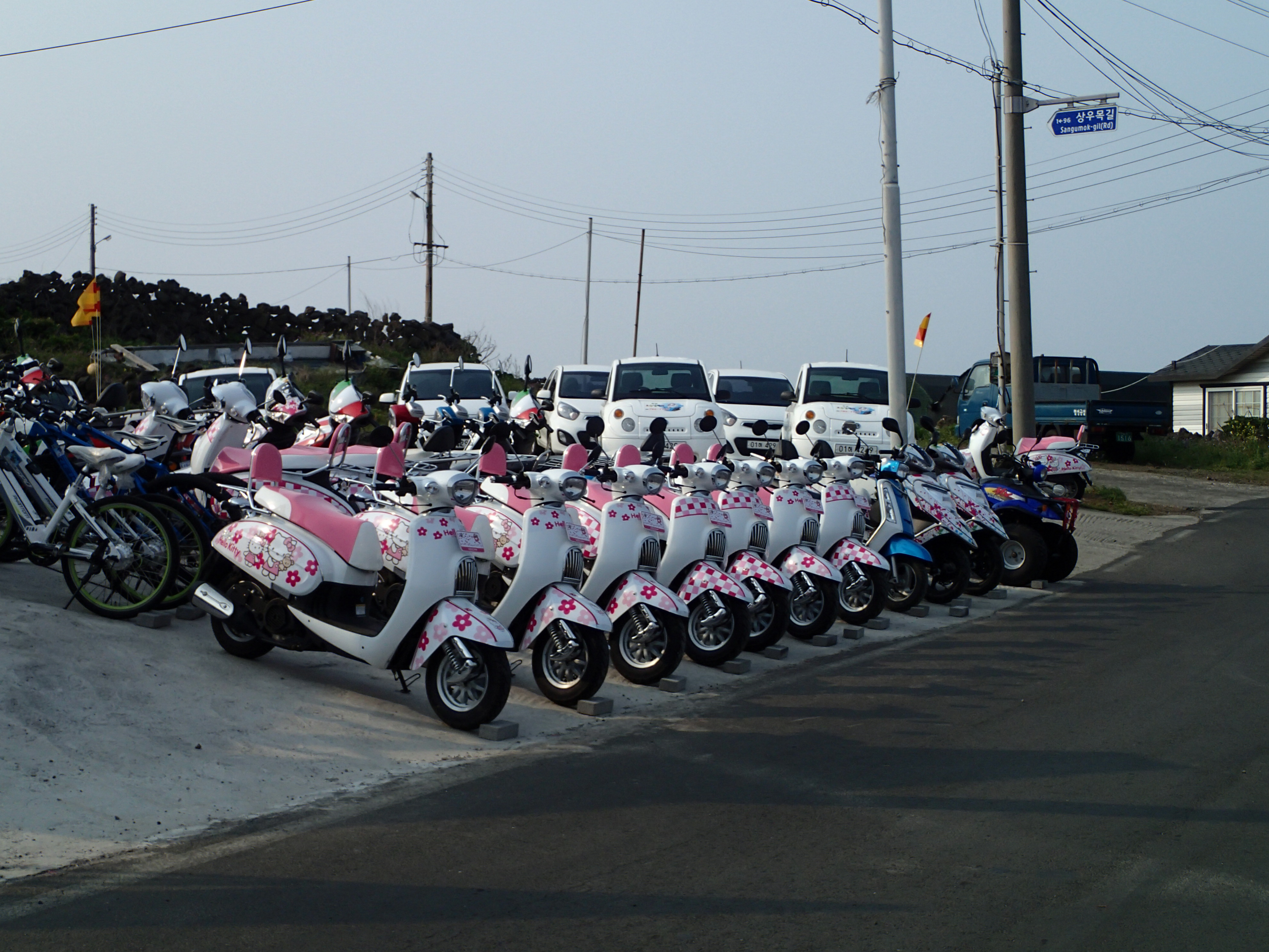 39 Hello Kitty rental scooters.JPG